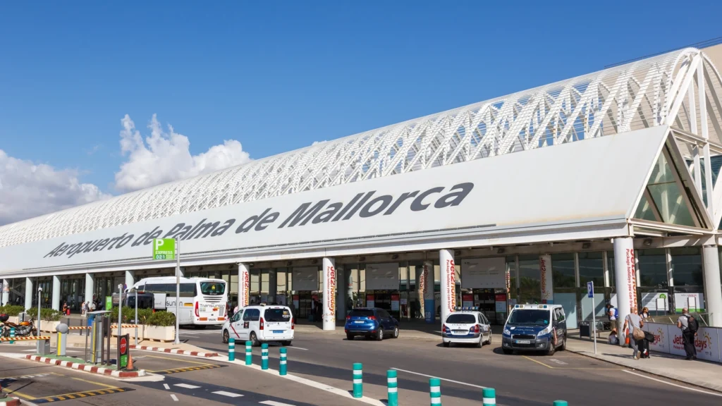 Trabajadores del aeropuerto de Mallorca denuncian condiciones críticas en remodelación