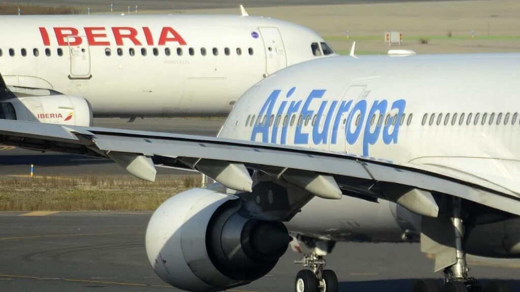 Iberia y Air Europa inician la primera guerra de precios del año en el mercado aéreo español