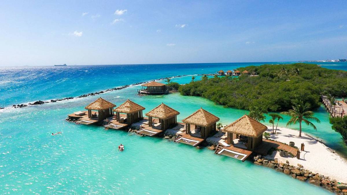 Eagle Beach lidera el ranking del Caribe y se posiciona entre las mejores playas del mundo