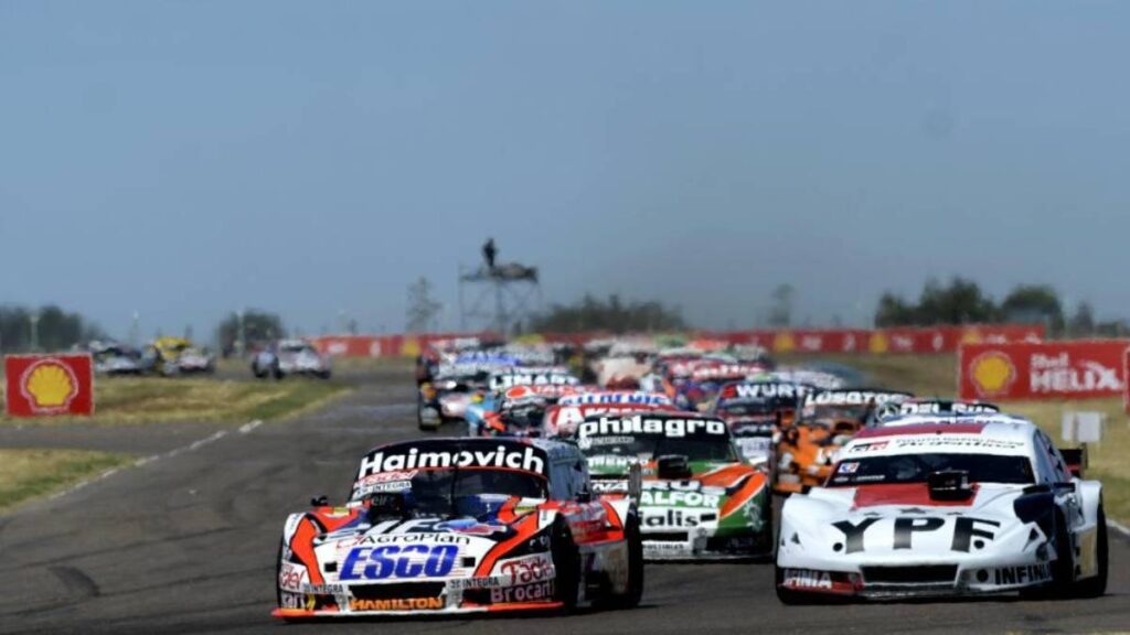 Neuquén acelera el turismo con el TC: un fin de semana a pura adrenalina en Centenario