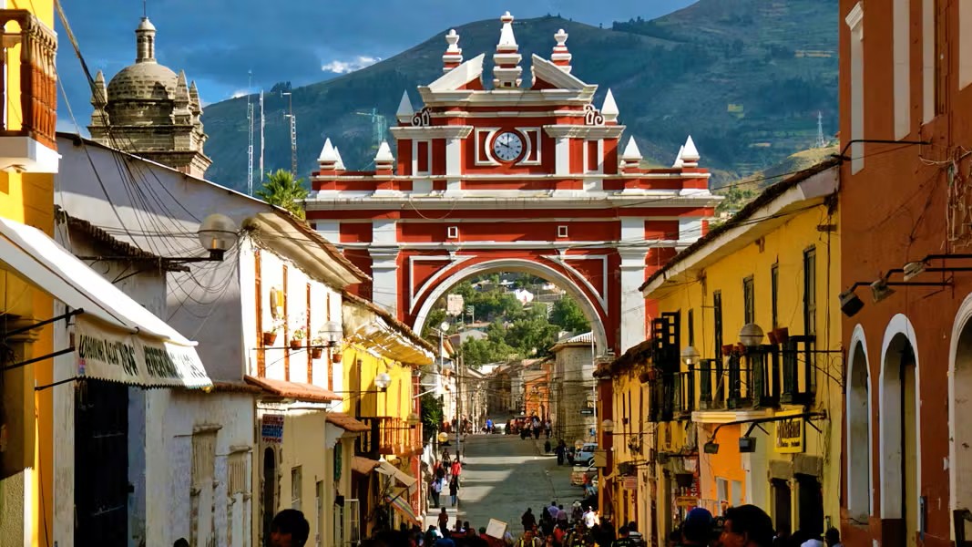 María Villantoy Quispe: el liderazgo femenino que transformó el turismo en Ayacucho