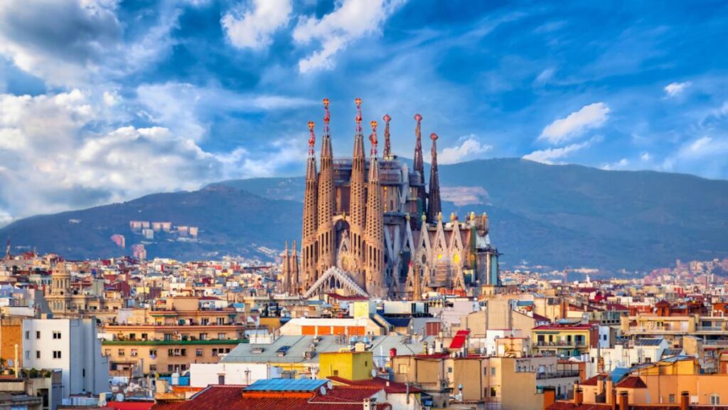 Barcelona incrementa su tasa turística: una apuesta por el turismo sostenible a partir de abril