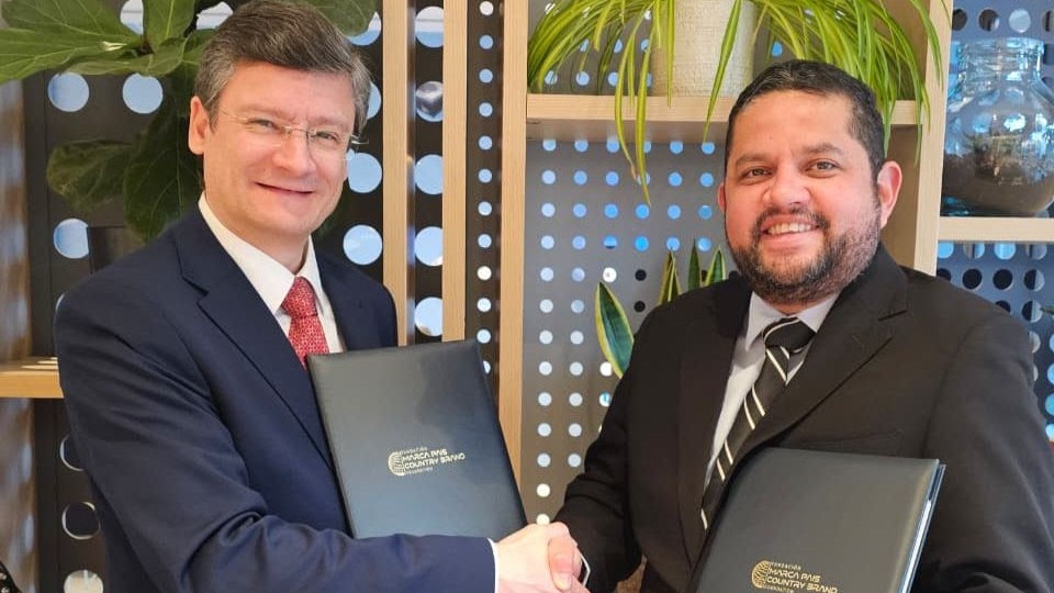 CATA y Fundación Marca País firman acuerdo para fortalecer la proyección internacional de Centroamérica