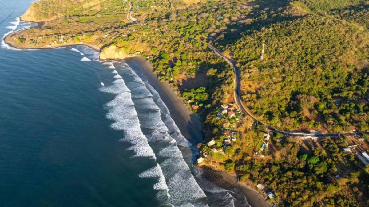 El Salvador: el “pulgarcito de América” que conquista a surfistas y viajeros curiosos