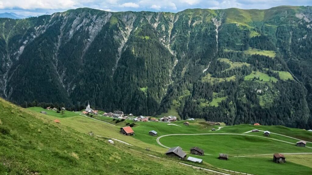 El pueblo suizo que «se alquila» entero para eventos