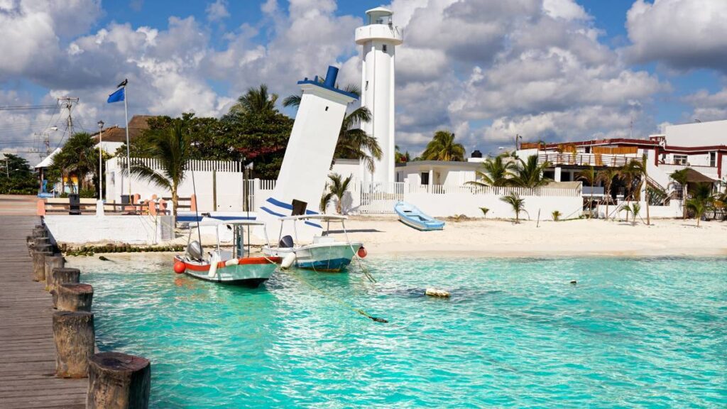 Puerto Morelos luce su mejor cara: playas limpias, sin sargazo y con turismo en alza