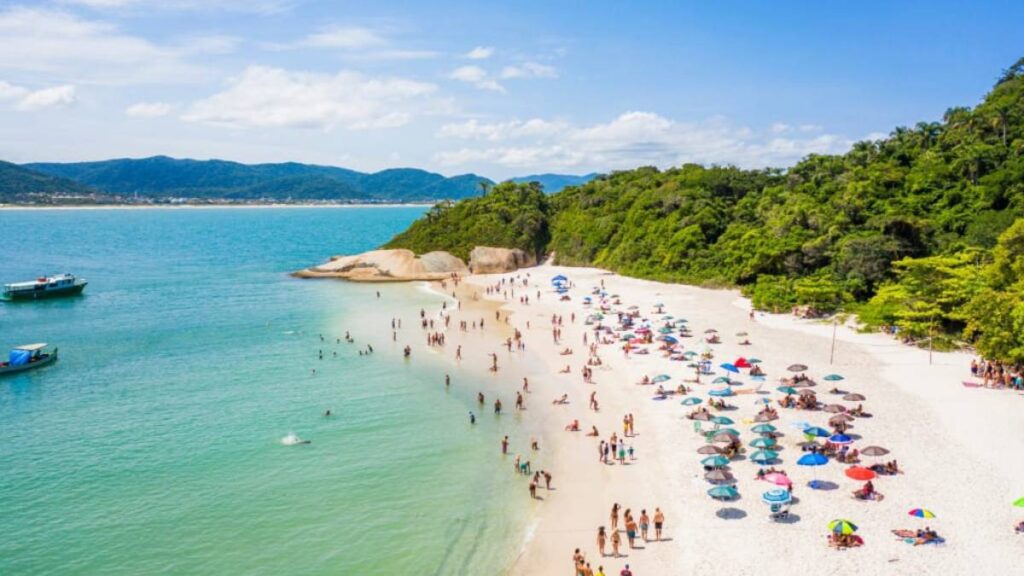 Florianópolis: naturaleza, cultura y encanto en una de las islas más célebres de Brasil