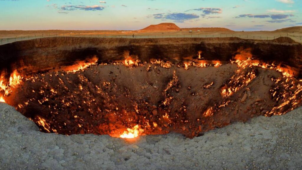 La “Puerta del Infierno” de Turkmenistán comienza a apagarse y reabre el debate sobre su futuro turístico