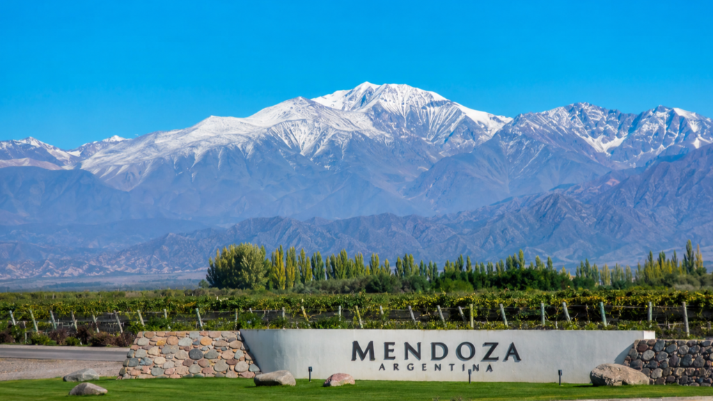 FAEVYT presentó el programa oficial de su 51° Congreso de Agentes de Viajes en Mendoza