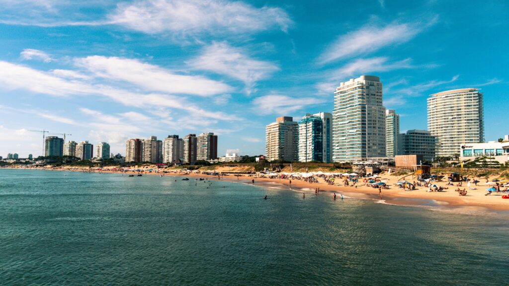 CAMTUR advierte que el turismo “no puede volver a ser la variable de ajuste” en Uruguay