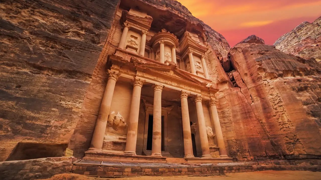 Petra, la ciudad de piedra de Jordania, recibió casi 44.000 visitantes en septiembre